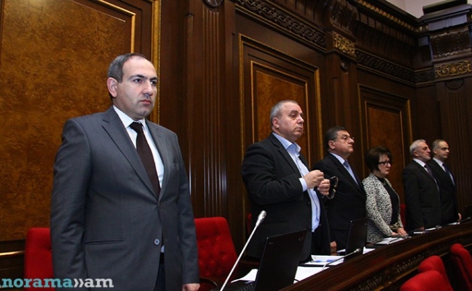 Armenian MPs observe minute of silence for victims of Beirut and Paris attacks