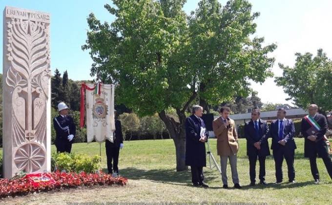 В итальянском городе Пезаро установлен хачкар, посвященный памяти Святых Мучеников Геноцида армян
