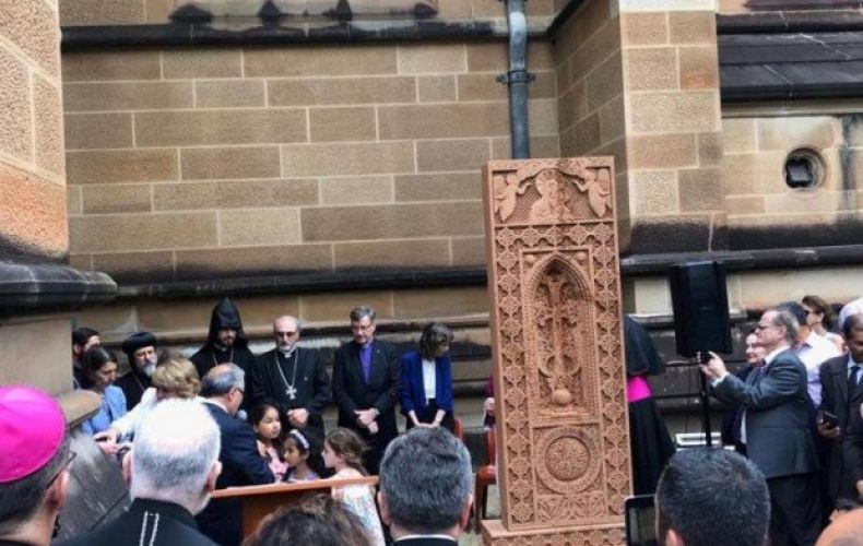 Армянский хачкар установлен у Собора Пресвятой Девы Марии в Сиднее
