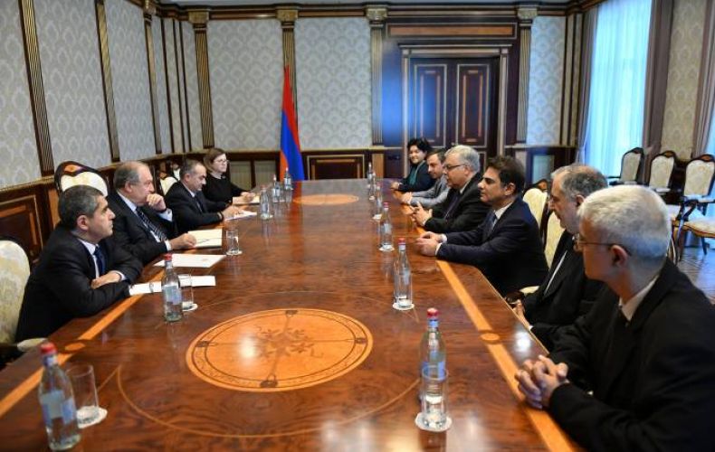 Armenia President hosts ARF-D representatives