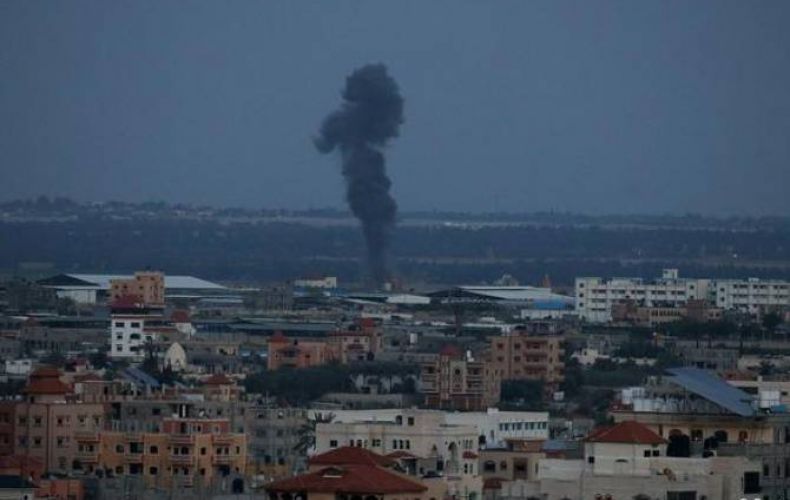 Израиль в ответ на ракету атаковал несколько военных объектов ХАМАС в секторе Газа