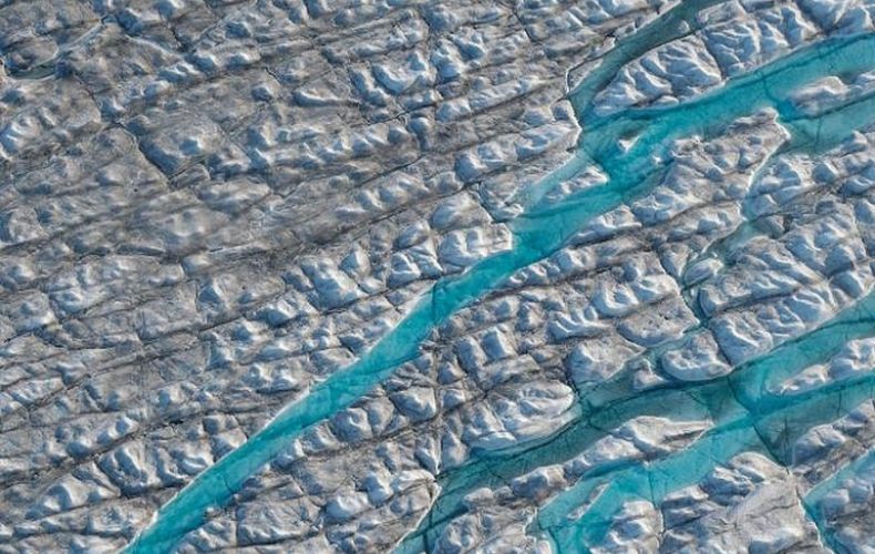 В Исландии ученые «похоронили» первый ледник, который исчез из-за изменений климата