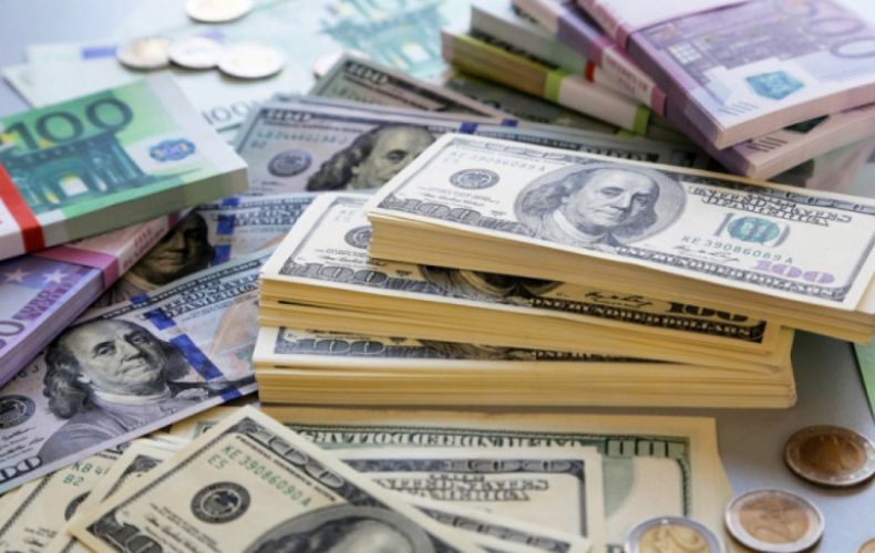 Dollar falls in Armenia