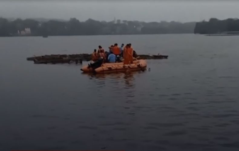 Հնդկաստանում զբոսաշրջիկների տեղափոխող նավ է խորտակվել. կա 12 զոհ
