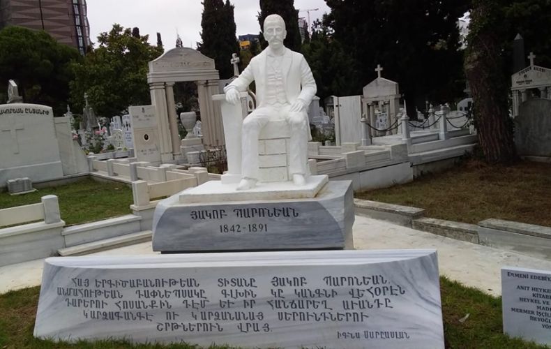 Ստամբուլում բացվել է Հակոբ Պարոնյանի արձանը
