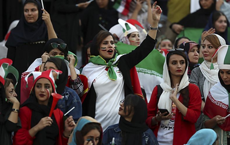 Իրանցի կանայք առաջին անգամ ներկա են գտնվել ֆուտբոլի ազգային հավաքականի խաղին
