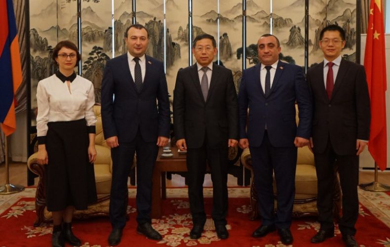 Ваге Энфиаджян и депутат Джанибек Айрапетян встретились с послом Китая в Армении