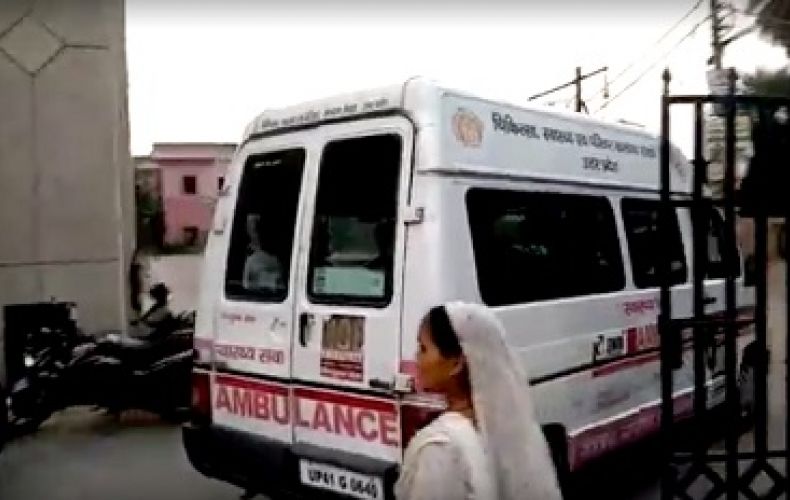Minibus crash in India, at least 12 people killed