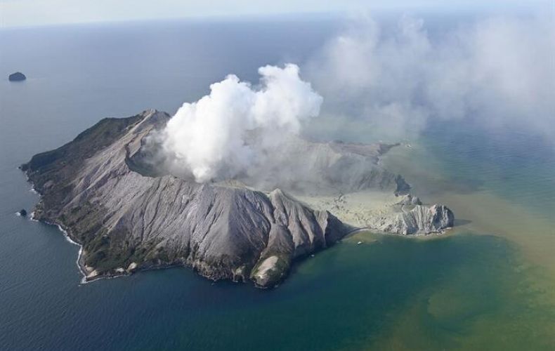One killed, several injured in New Zealand volcano eruption