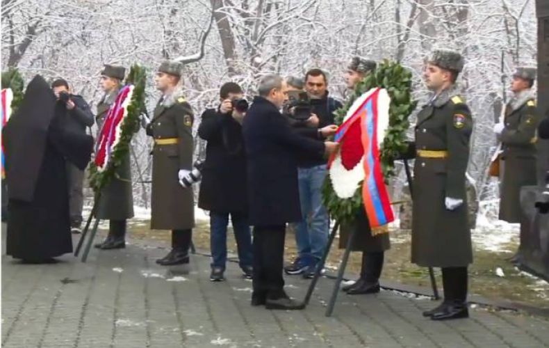 Руководство Армении воздало дань памяти жертвам Бакинских погромов