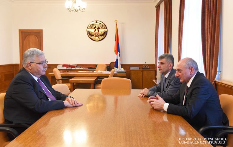 Bako Sahakyan received representative of the ARF Dashnaktsoutyun Party Bureau Hakob Ter-Khachatryan