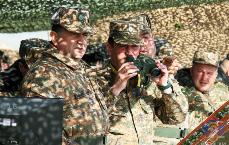 Artsakh defense minister monitors military field work