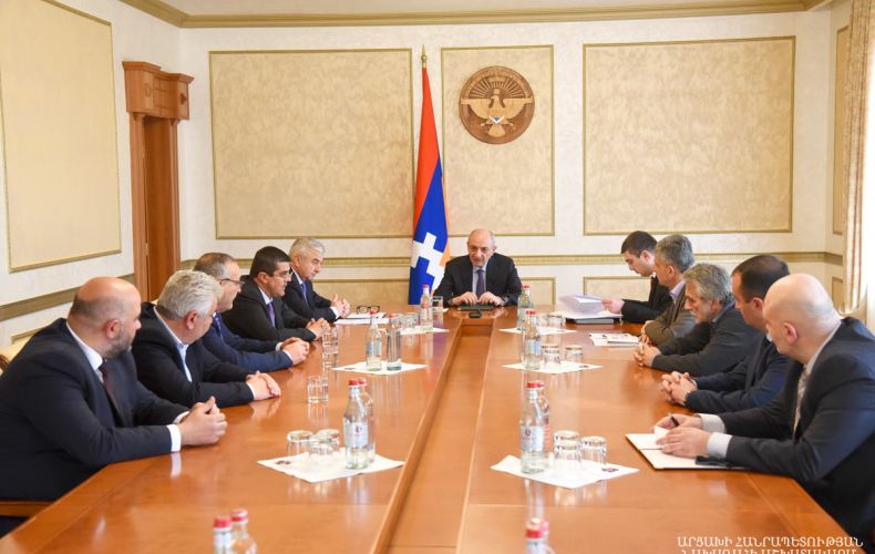 Bako Sahakyan  meets with representatives of political parties supporting authorities