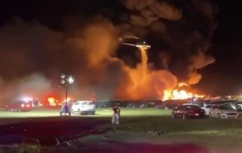 Ամերիկյան օդանավակայանում 3500 մեքենա է այրվել
