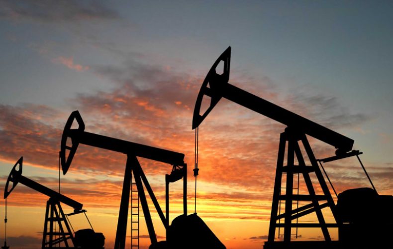 Цена нефти на мировых рынках продолжает расти
