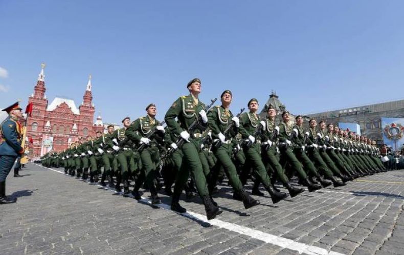 В Москве на Красной площади проходит военный парад в честь 75-летия Победы