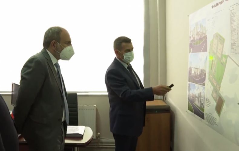 Премьер-министр Армении посетил предприятие по производству автомата Калашникова