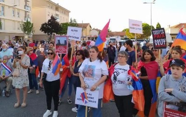 Во французском Десине после нападения Серых волков на армянских демонстрантов задержаны 4 человека