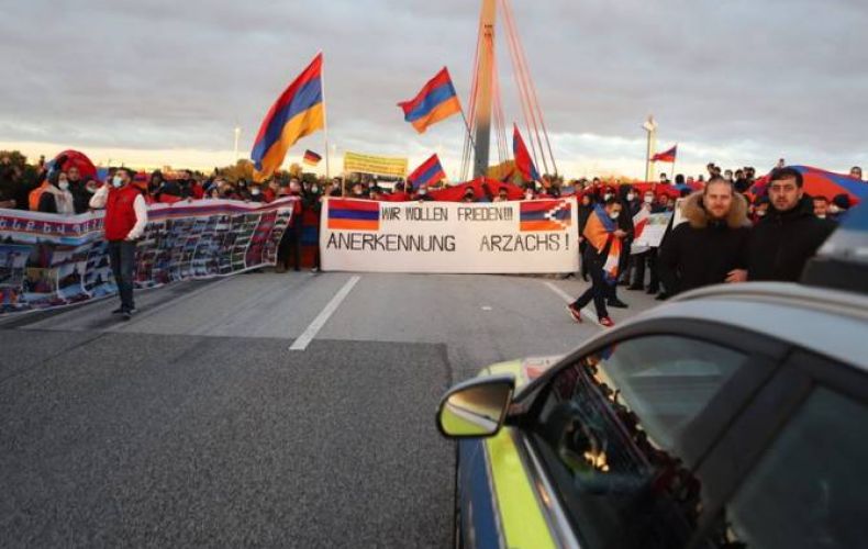 «Մենք խաղաղություն ենք ուզում». Համբուրգում հայերը փակել են նավահանգիստ տանող ճանապարհը