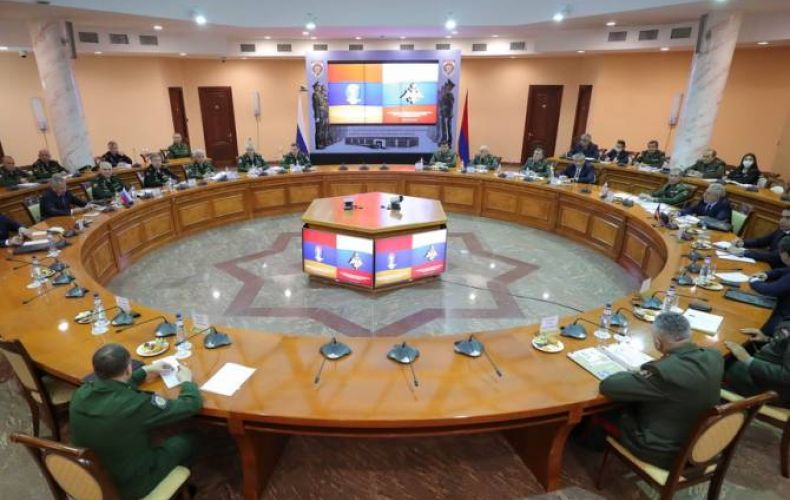 Armenian, Russian defense ministers discuss situation around Nagorno Karabakh