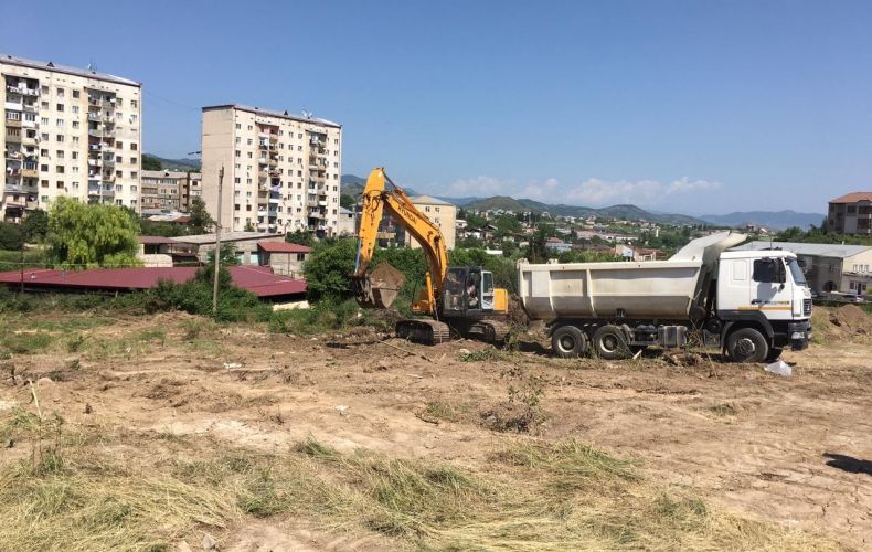 В Степанакерте началось строительство нового жилого квартала