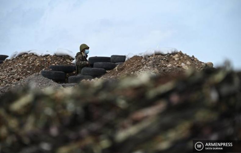 ВС Азербайджана вновь обстреляли армянские позиции на участках Гегаркуника и Ерасха