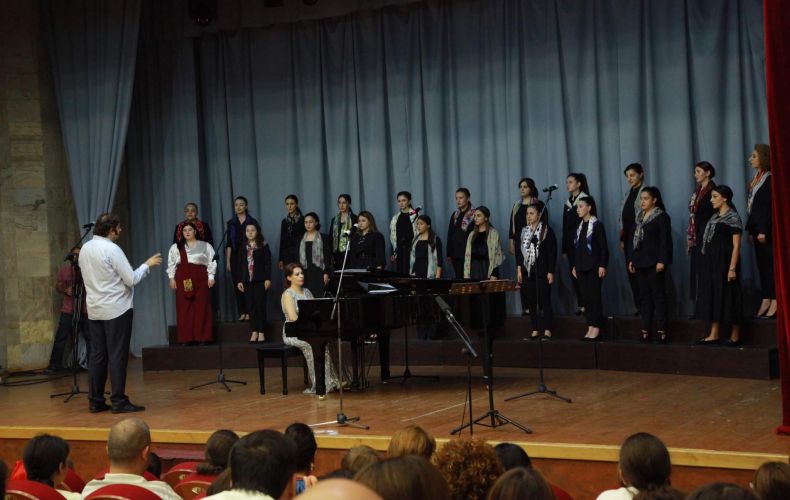 В Степанакерте состоялся концерт Шушинского хора «Варанда»