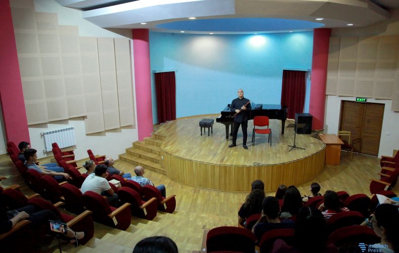 Հայաստանից ժամանած երաժիշտները  Ստեփանակերտում վարպետաց դասեր են անցկացրել