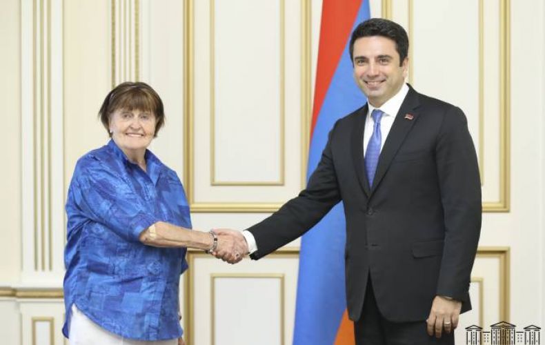Ален Симонян и Кэролайн Кокс обсудили вопрос удерживаемых Азербайджаном армянских военнопленных и гражданских лиц