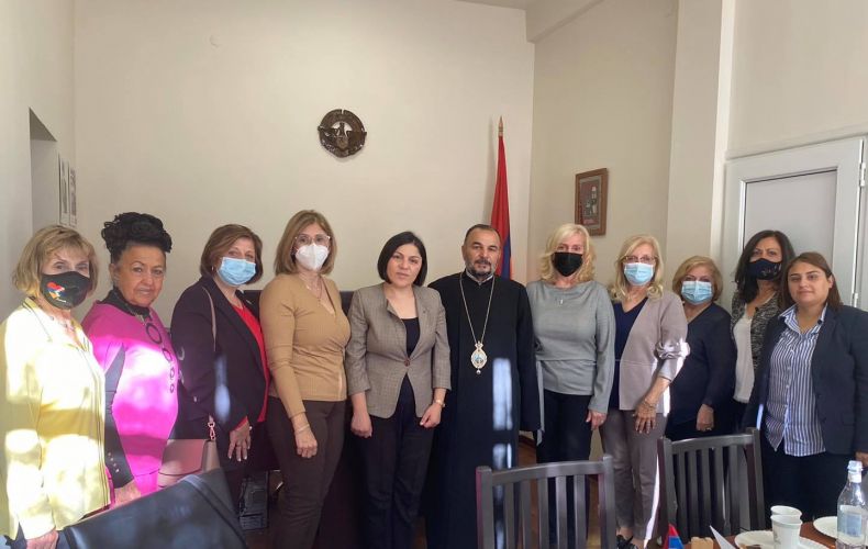 Primate of the Artsakh Diocese met with the members of U.S Western Coast Office of the “Armenian Relief Society” 
