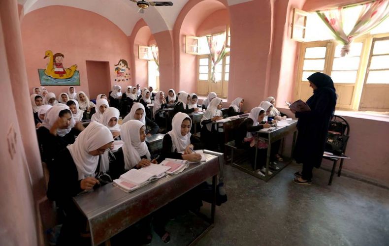 Թալիբները խոստանում են աֆղան աղջիկներին մոտ ապագայում թույլատրել հաճախել դպրոց
