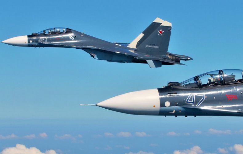 Два российских Су-30 сопроводили самолеты ВВС США над Черным морем