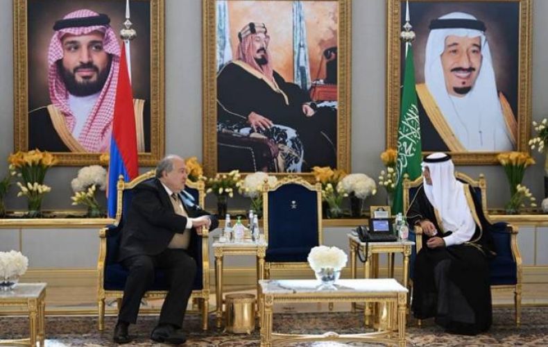 Президент Армении совершил рабочий визит в Саудовскую Аравию