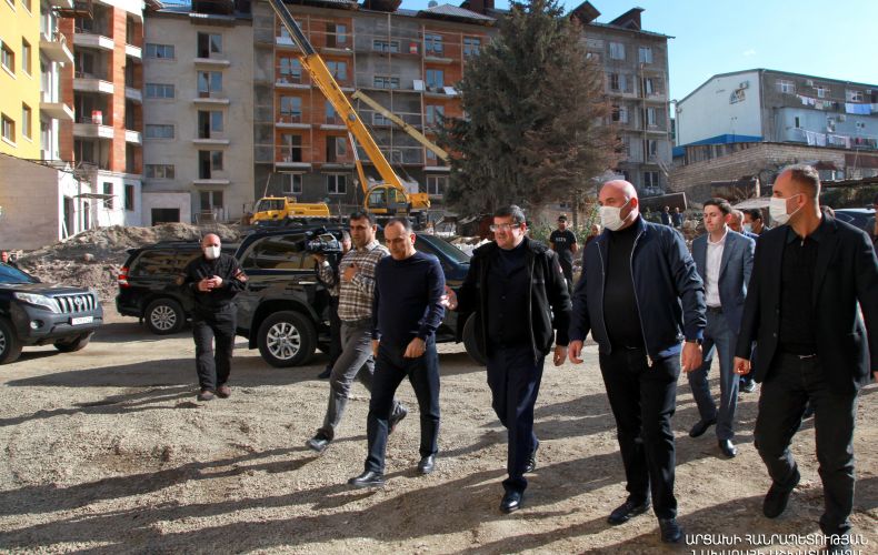 До конца года в столице будут сданы в эксплуатацию около 300 квартир: Президент Арутюнян совершил рабочую поездку