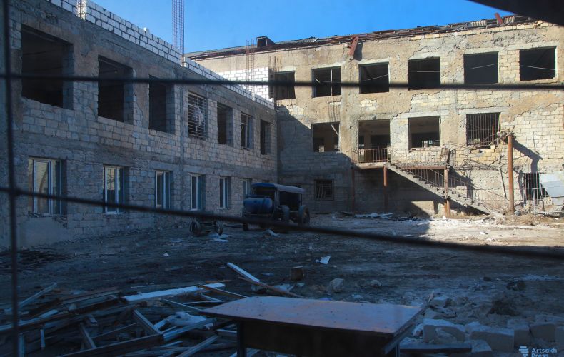 В 10-й основной школе Степанакерта ведутся ремонтно-восстановительные работы (фотографии)