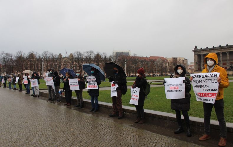 Հայերը կոչ են արել դատապարտել Ադրբեջանի ագրեսիվ գործողությունները. ակցիա՝ ԵՄ խոշոր քաղաքներում
