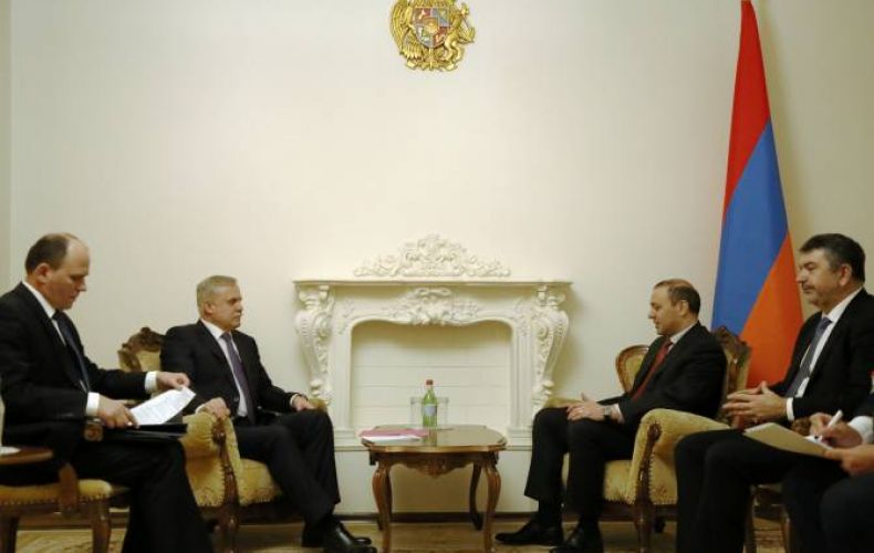 Армен Григорян и Станислав Зась обсудили программы, которые будут реализованы в период председательства Армении в ОДКБ
