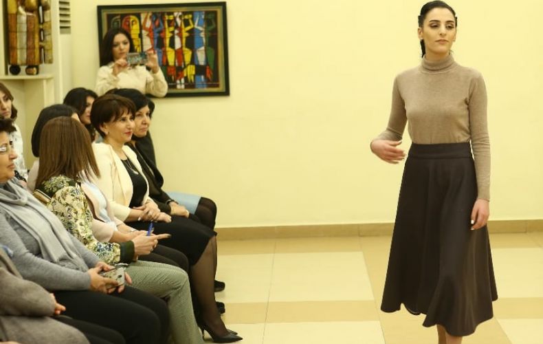 Состоялась выставка одежды, сшитой первокурсниками армяно-итальянского образовательного комплекса 