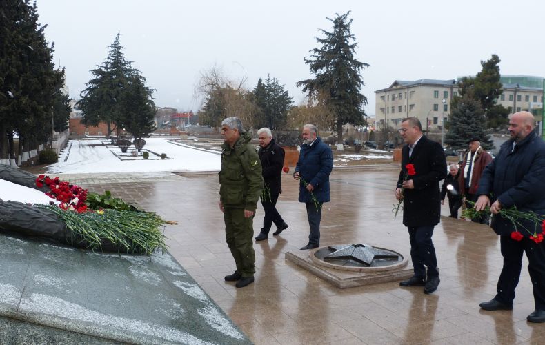 On the occasion of the Homeland Defender’s Day, the Artsakh parliamentarians and Security Council Secretary visited Stepanakert City Memorial
