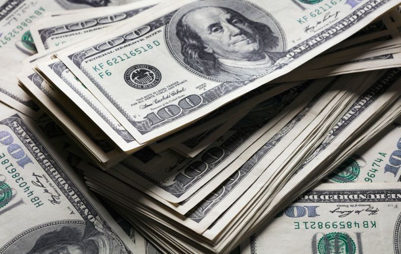 Dollar, euro continue rising significantly in Armenia