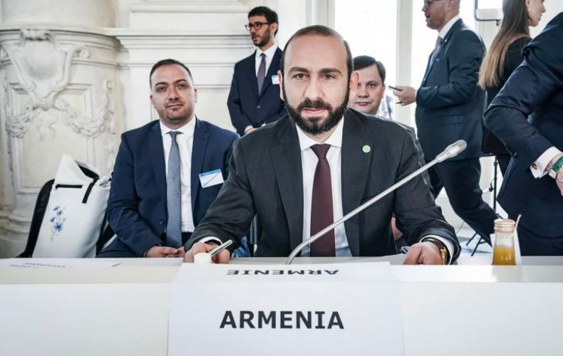 Глава МИД Армении участвует в работе СМИД СЕ в Турине