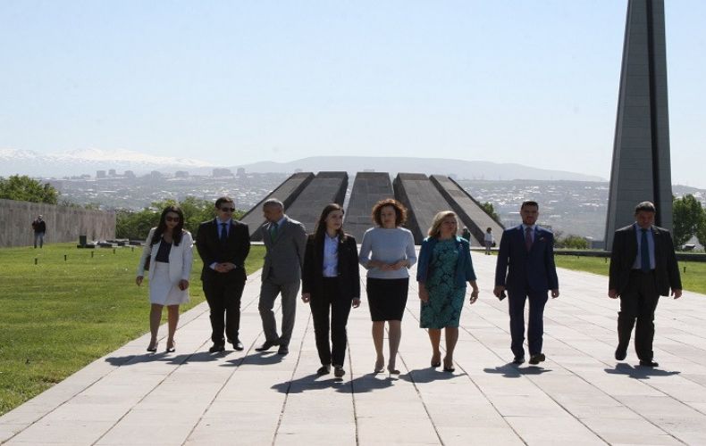 Բուլղարիայի արտգործնախարարի տեղակալն այցելել է Հայոց ցեղասպանության հուշահամալիր