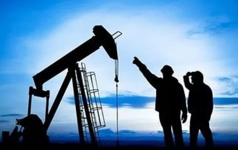 Казахстан ввел запрет на вывоз нефтепродуктов автотранспортом на шесть месяцев
