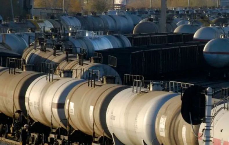 Казахстан ввел ограничения на вывоз нефтепродуктов до середины января 2023 г.