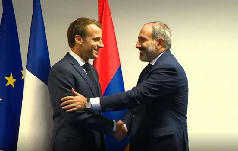 Pashinyan to meet with Macron in Paris