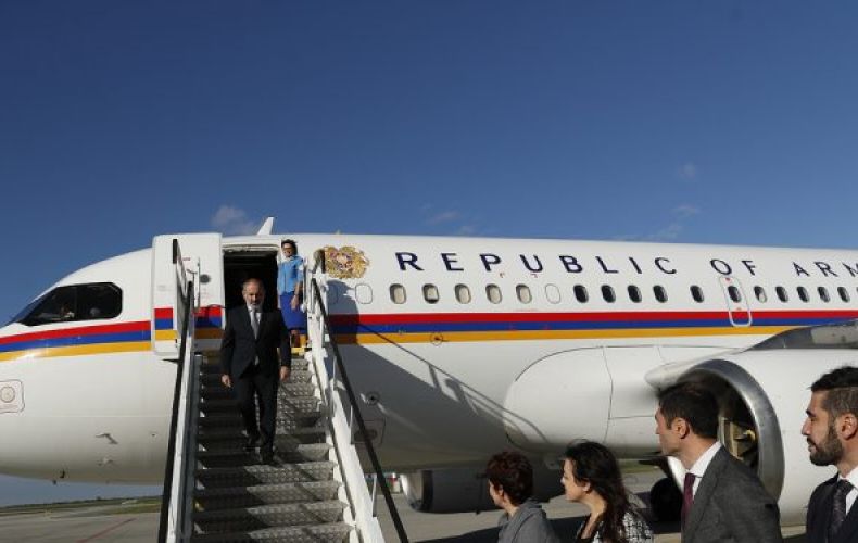Armenia PM arrives in Prague on working visit