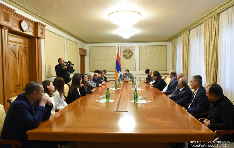 Президент Арутюнян принял членов Палаты адвокатов Республики Арцах