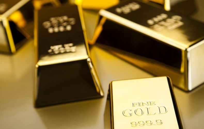 Стоимость золота закрепилась ниже 1795 долларов за унцию