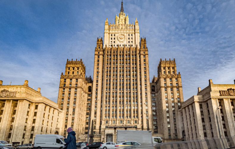 Захарова: Москва шокирована «очередным нападением» на посольство Азербайджана