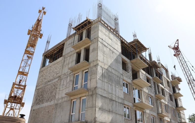 Blockade by Azerbaijan causes nearly 95% drop in construction in Artsakh, major housing project jeopardized